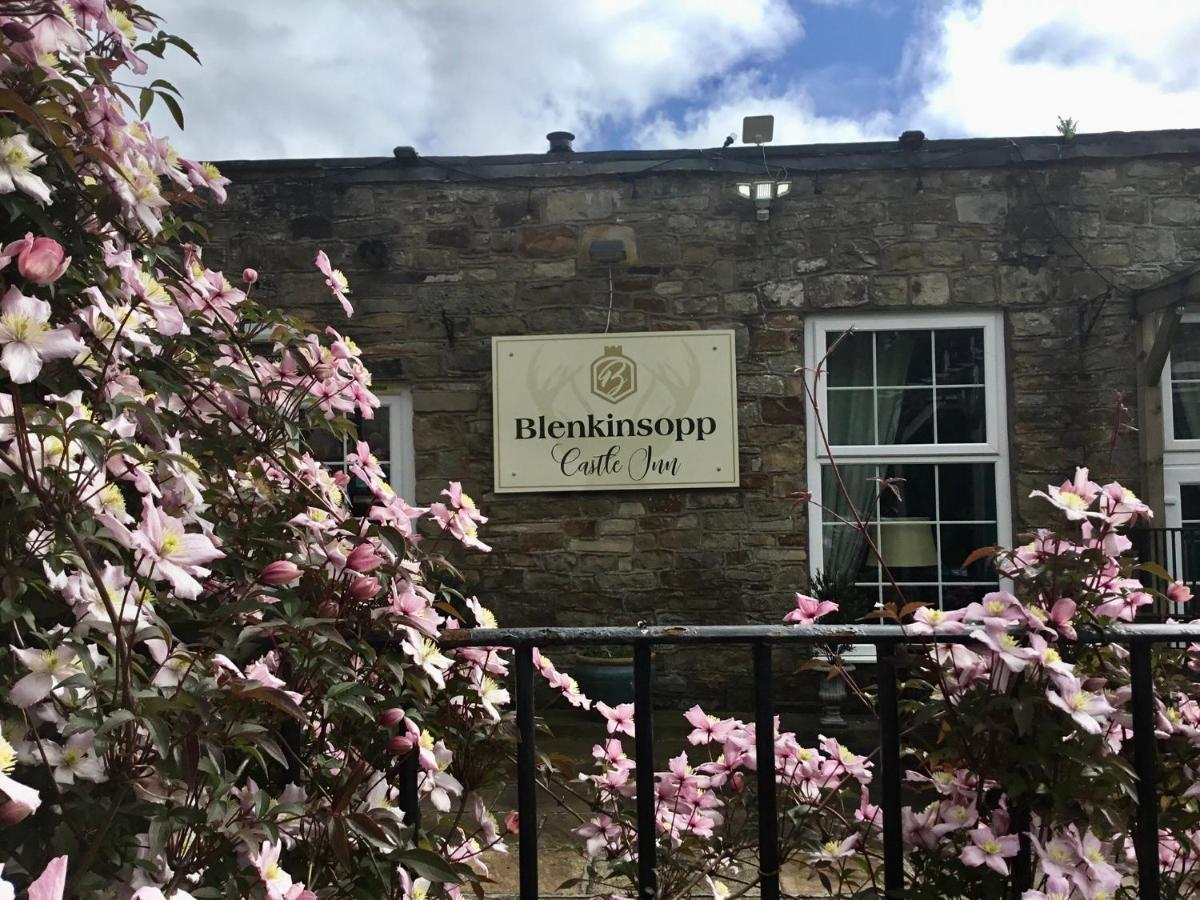 Blenkinsopp Castle Inn Greenhead Extérieur photo